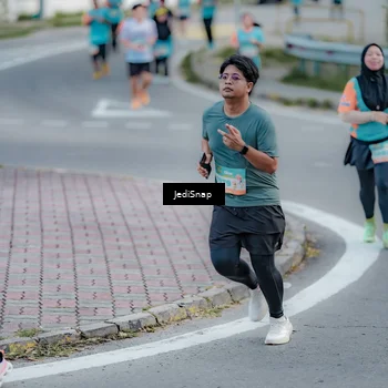 Runner Photo 8287015