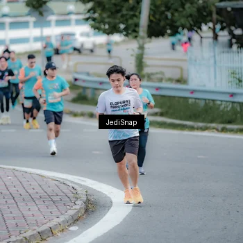 Runner Photo 8287174