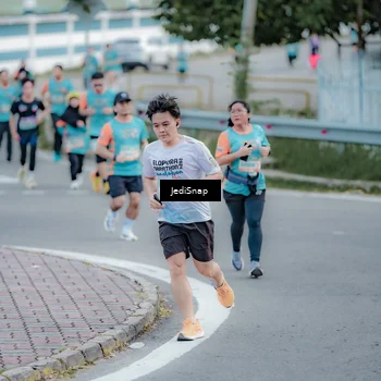 Runner Photo 8287201
