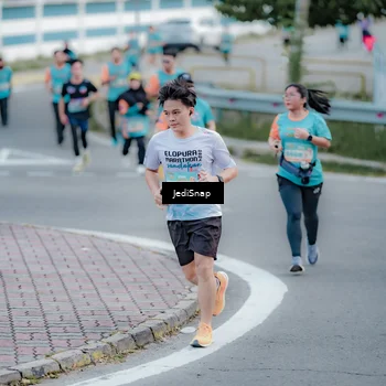 Runner Photo 8287220