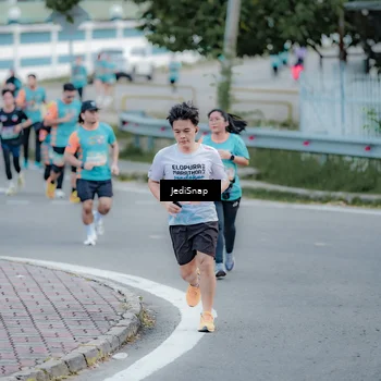 Runner Photo 8287228