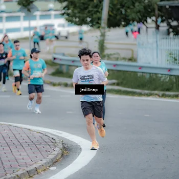Runner Photo 8287244