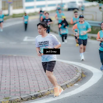 Runner Photo 8287250