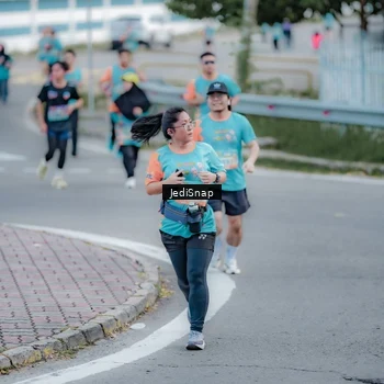 Runner Photo 8287264