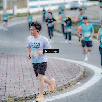 Runner Photo 8287273