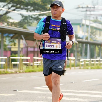 Runner Photo 8288001