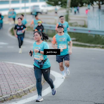 Runner Photo 8288418