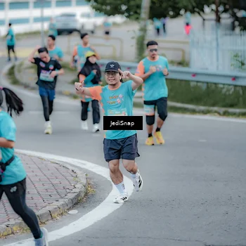 Runner Photo 8288428