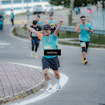 Runner Photo 8288441