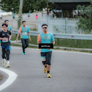 Runner Photo 8288467