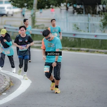 Runner Photo 8288500