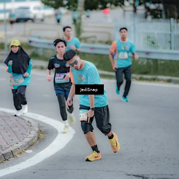 Runner Photo 8288625