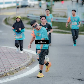 Runner Photo 8288667