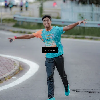 Runner Photo 8288794