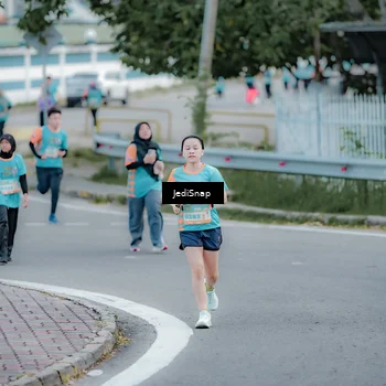 Runner Photo 8288863