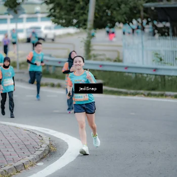 Runner Photo 8288901