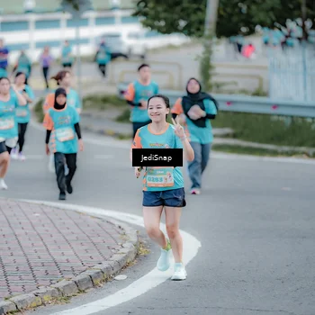Runner Photo 8288912