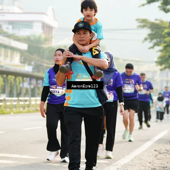 Runner Photo 8289010