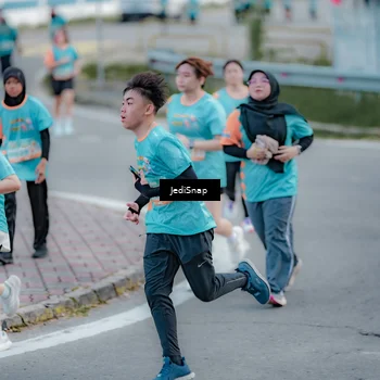 Runner Photo 8289048