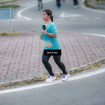 Runner Photo 8289124