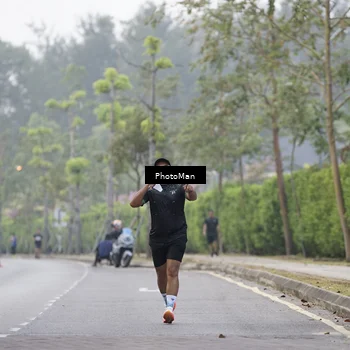 Runner Photo 8289196
