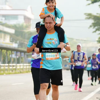 Runner Photo 8289241