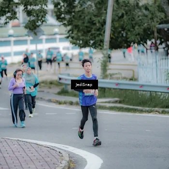 Runner Photo 8289251