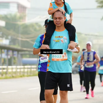 Runner Photo 8289275