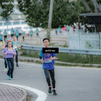 Runner Photo 8289310