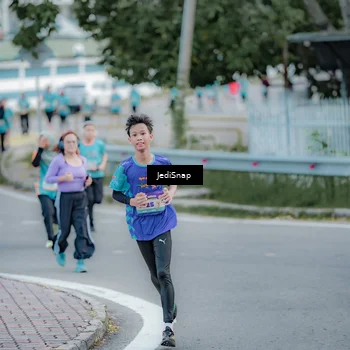 Runner Photo 8289336