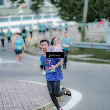 Runner Photo 8289343