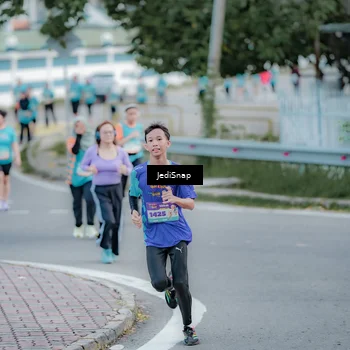 Runner Photo 8289371