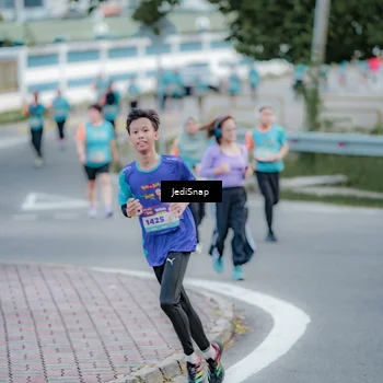 Runner Photo 8289378