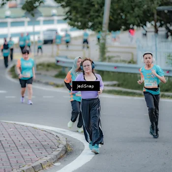 Runner Photo 8289400