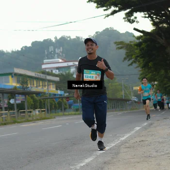Runner Photo 8289411
