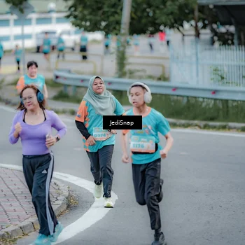 Runner Photo 8289424