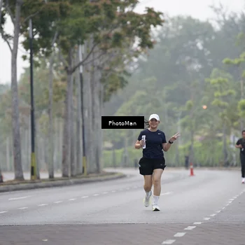 Runner Photo 8289924
