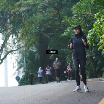 Runner Photo 8290057