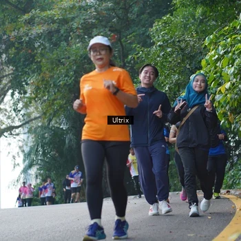 Runner Photo 8290200