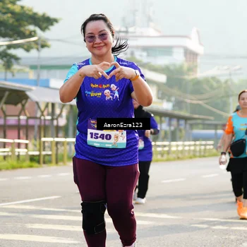 Runner Photo 8290496