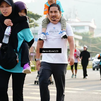 Runner Photo 8290814
