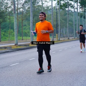 Runner Photo 8290972