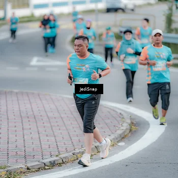 Runner Photo 8291100