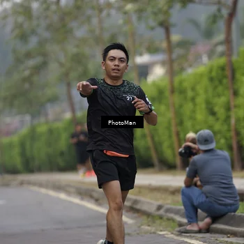 Runner Photo 8293442