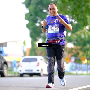 Runner Photo 8293574