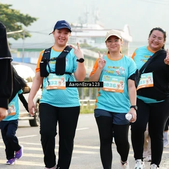 Runner Photo 8294002