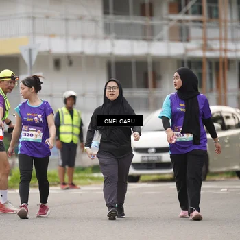 Runner Photo 8294009