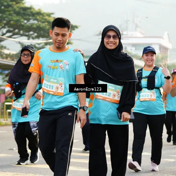 Runner Photo 8294011