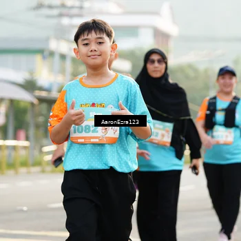 Runner Photo 8294030