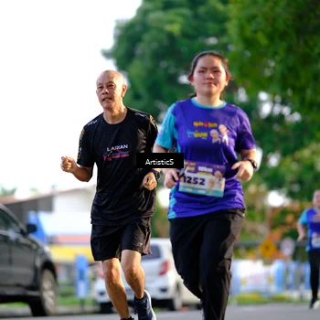 Runner Photo 8294047